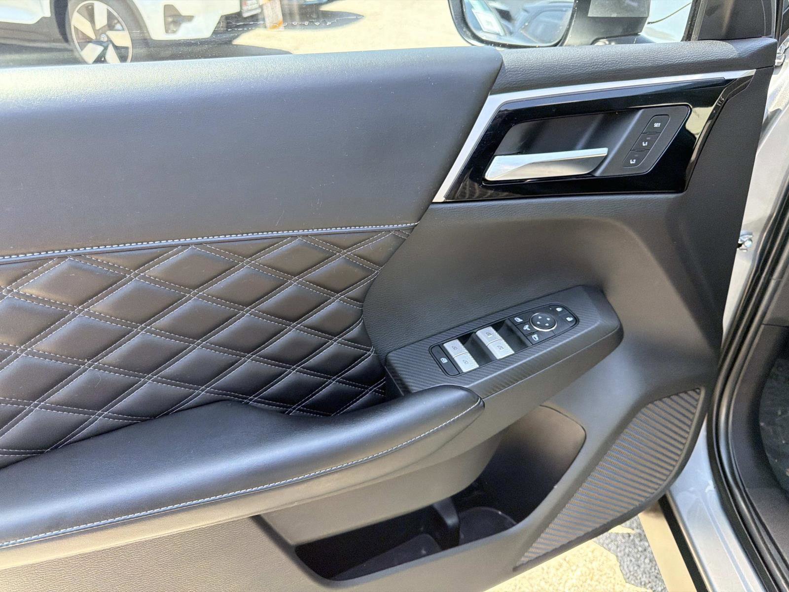 Used 2022 Mitsubishi Outlander SEL AWD/4WD image 11