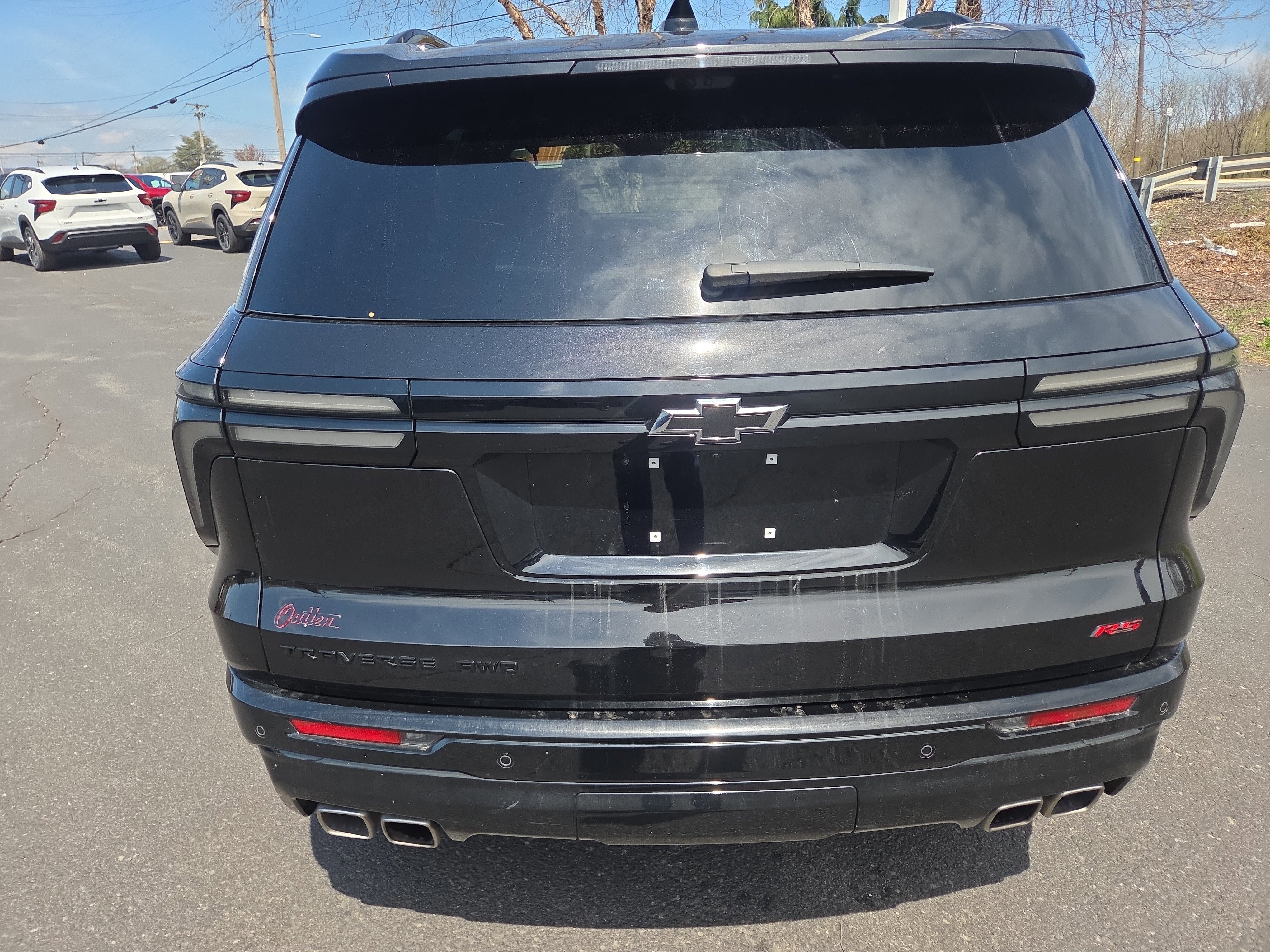 Used 2025 Chevrolet Traverse RS w/ LPO, Floor Liner Package AWD/4WD image 4