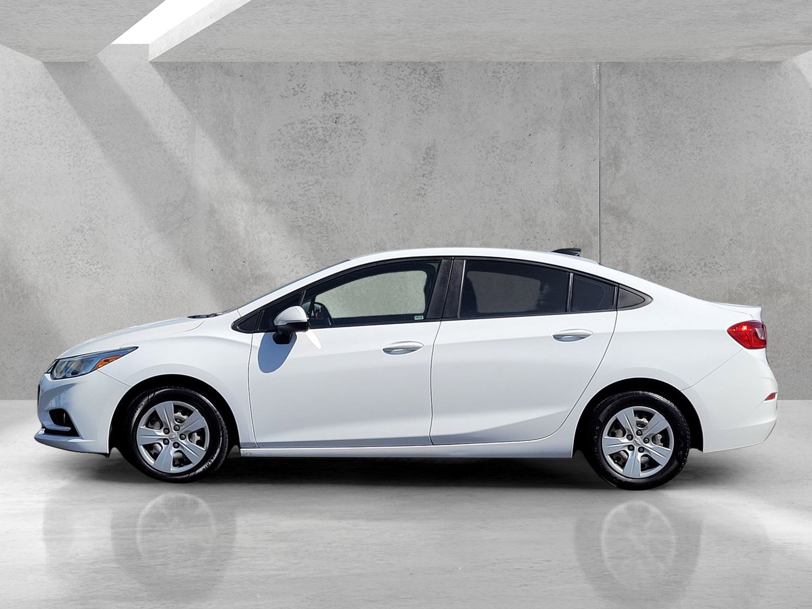 Used 2018 Chevrolet Cruze LS image 7