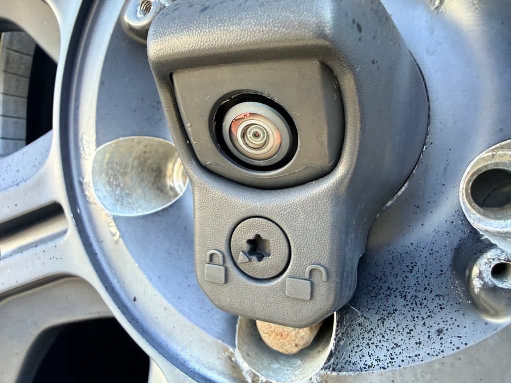 Used 2018 Jeep Wrangler Unlimited Sport AWD/4WD image 13