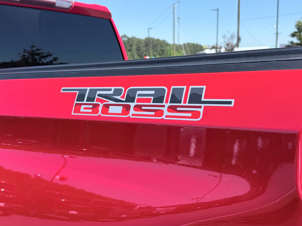 Used 2021 Chevrolet Silverado 1500 Custom Trail Boss w/ LPO, Dark Essentials Package AWD/4WD image 10
