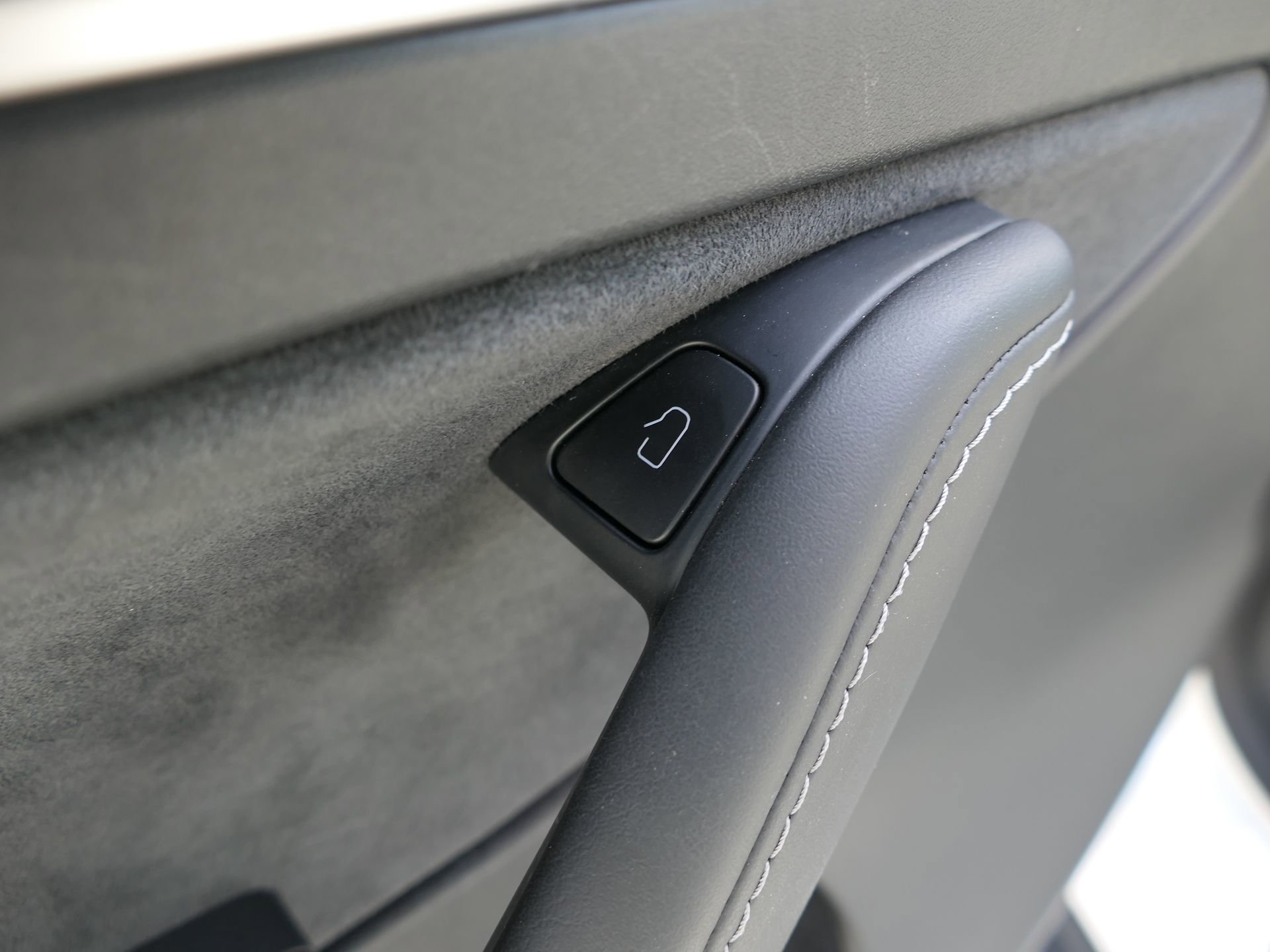 Used 2023 Tesla Model Y Long Range image 14