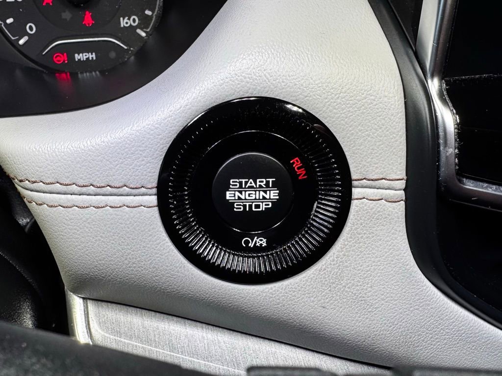 Used 2023 Jeep Compass Limited image 28