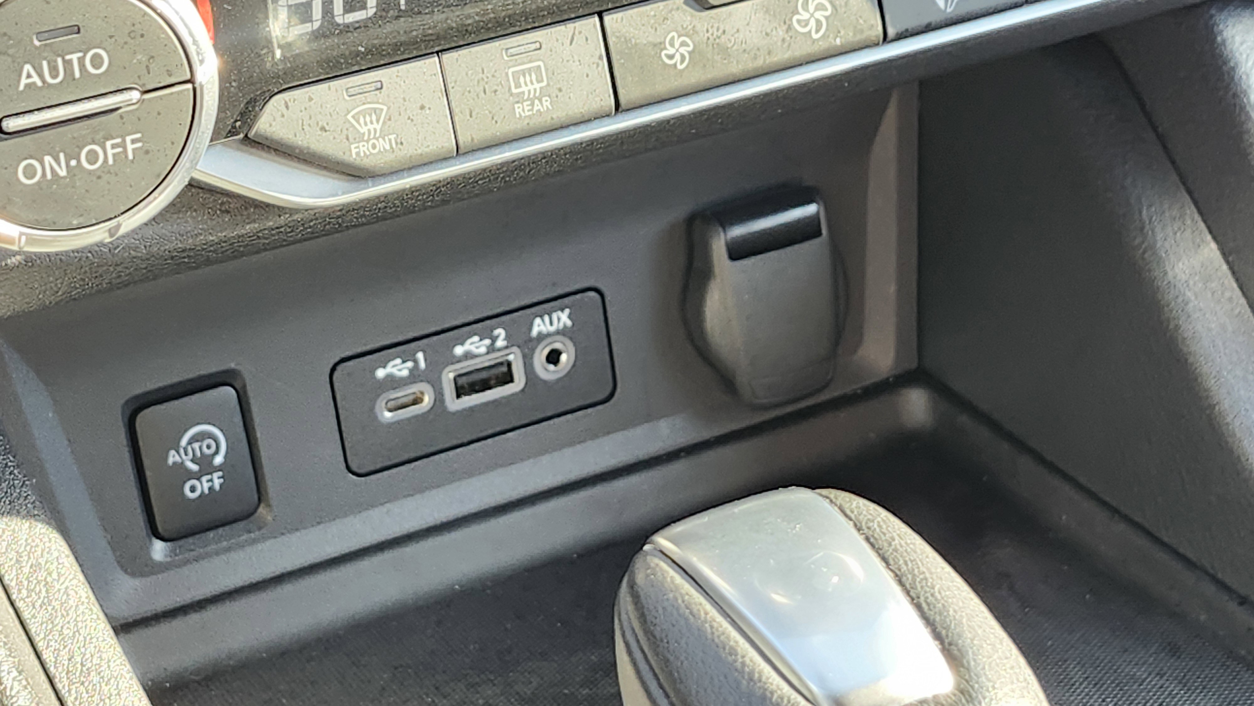 Used 2025 Nissan Sentra SR image 29