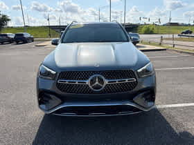 Used 2025 Mercedes-Benz GLE 450e 4MATIC image 3