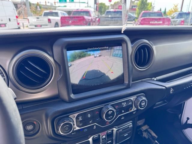 Used 2023 Jeep Wrangler Unlimited w/ Cold Weather Group AWD/4WD image 30
