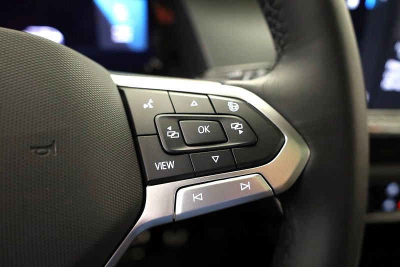 New 2026 Volkswagen Atlas Cross Sport SEL Premium R-Line image 28