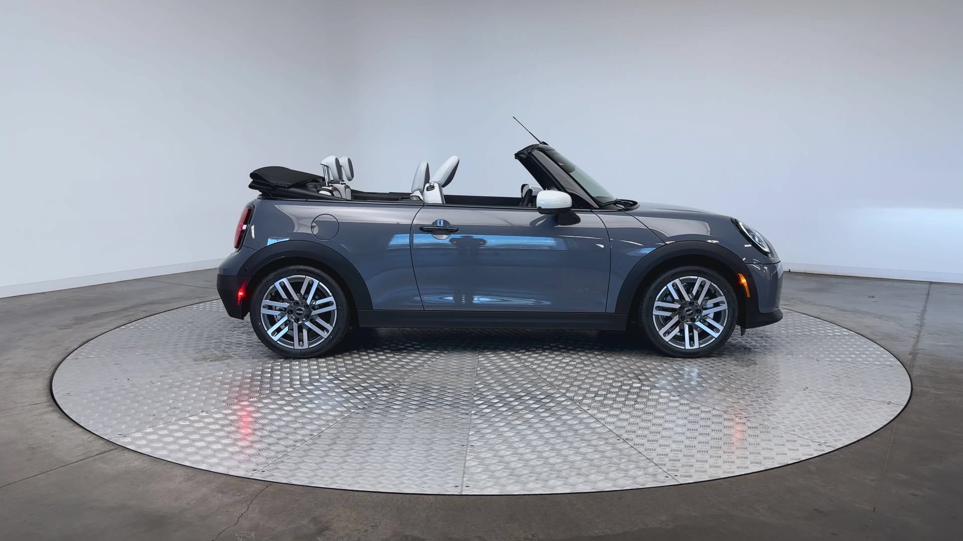 New 2026 MINI Cooper S FWD image 9