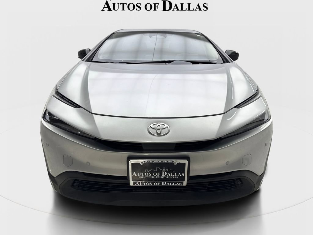 Used 2024 Toyota Prius LE image 3