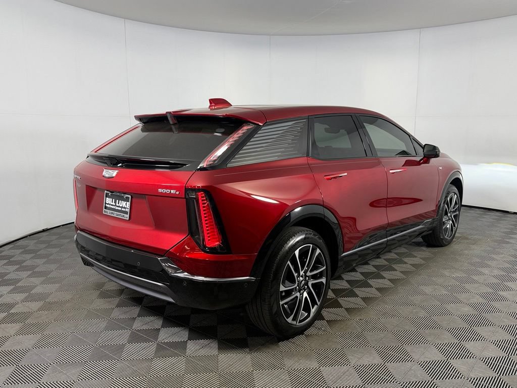 Used 2025 Cadillac Optiq Sport 1 AWD/4WD image 7