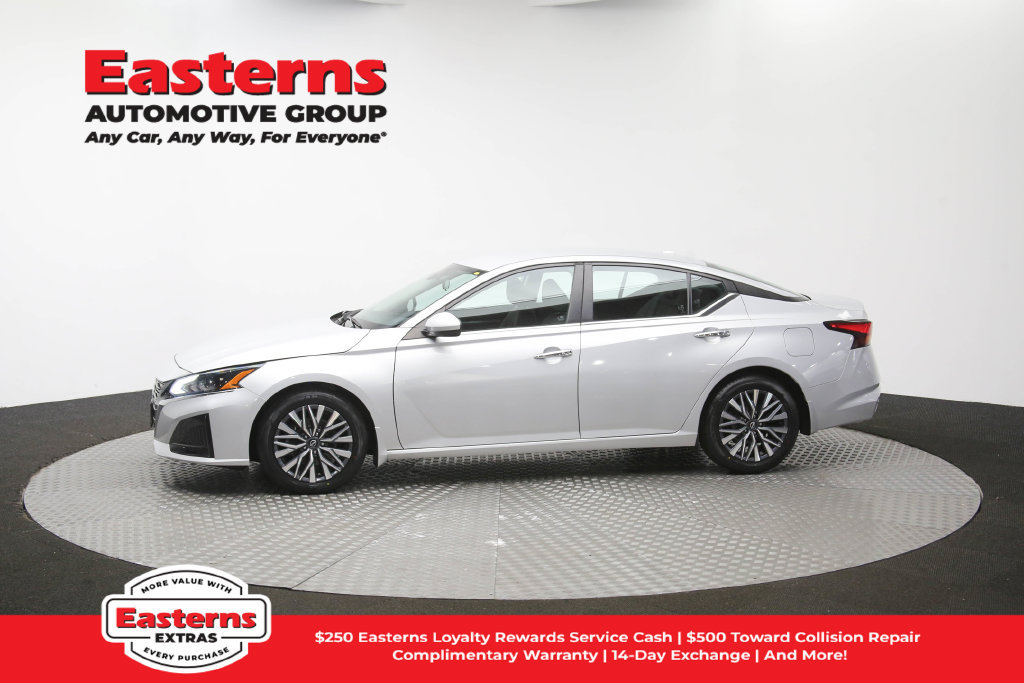 Used 2023 Nissan Altima 2.5 SV FWD image 60
