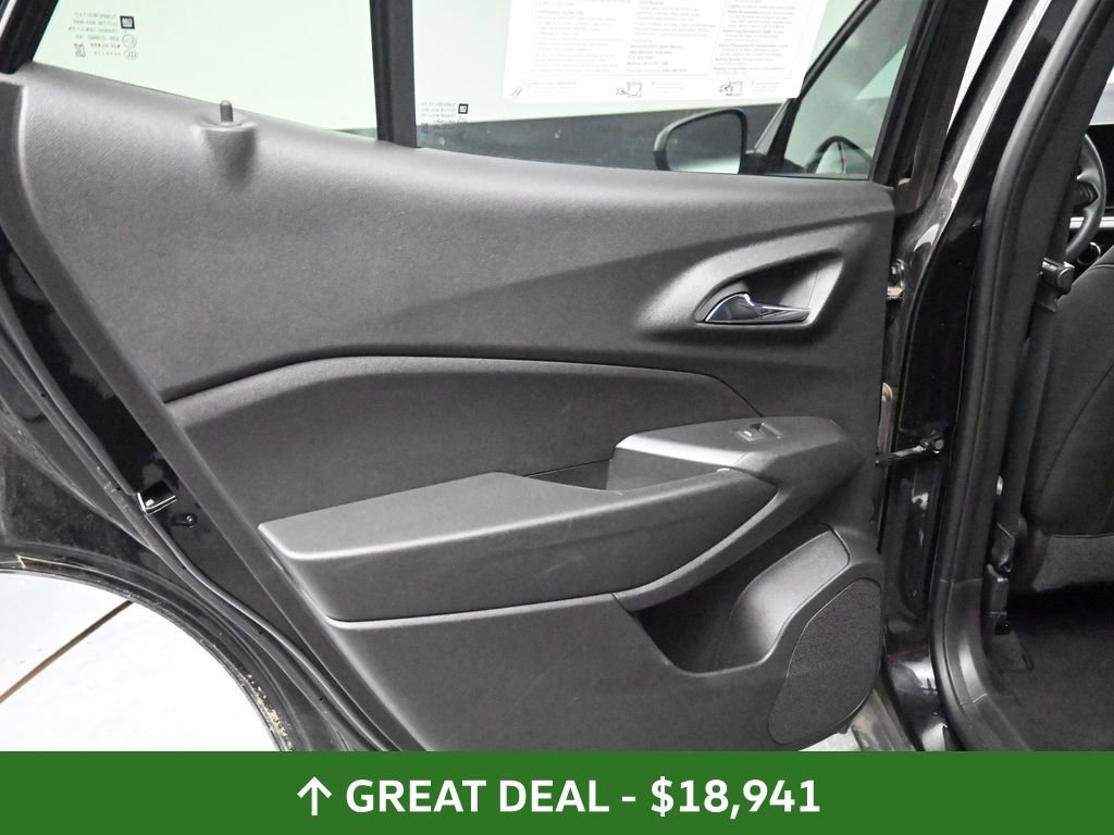 Used 2025 Chevrolet Trax LT image 26