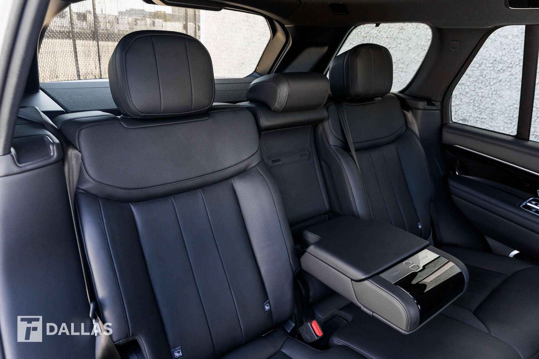 Used 2023 Land Rover Range Rover SE image 34