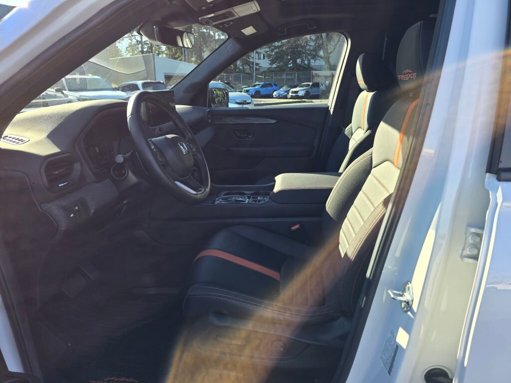 Certified 2026 Honda Passport TrailSport image 3