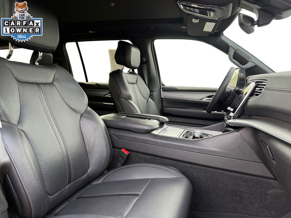Certified 2024 Jeep Wagoneer Series II AWD/4WD image 15