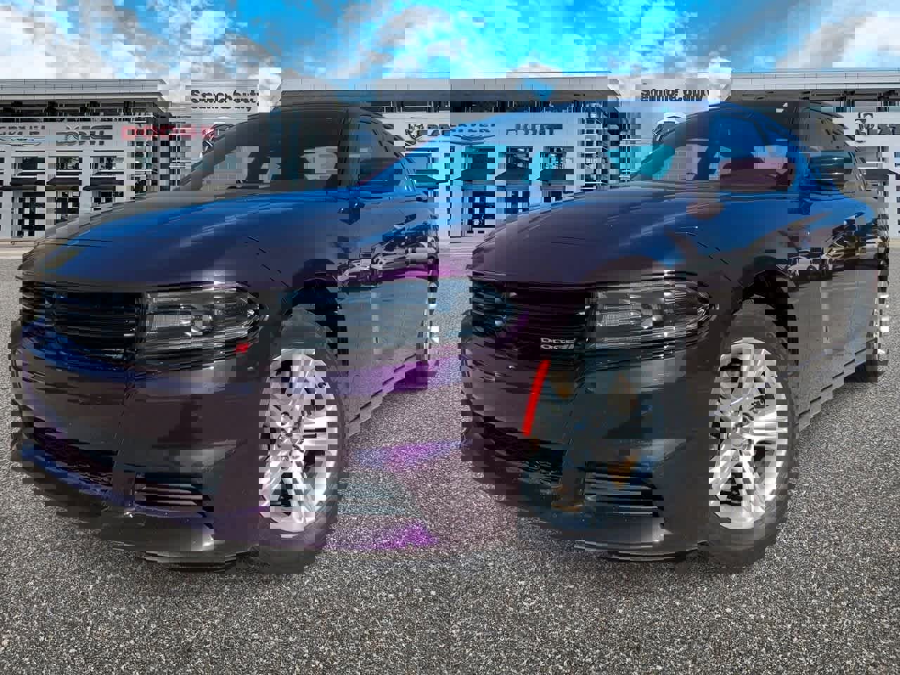 Used 2021 Dodge Charger SXT image 1