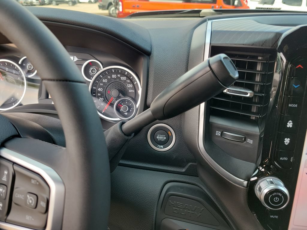 New 2026 RAM 2500 Big Horn AWD/4WD image 20
