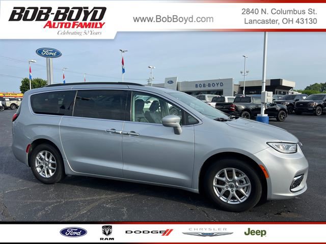 Used 2022 Chrysler Pacifica Touring-L FWD image 1