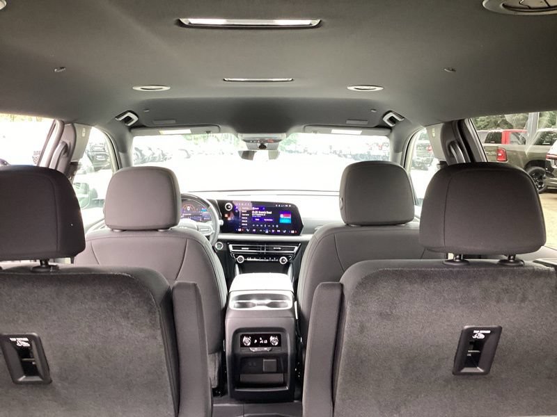 New 2027 Chevrolet Traverse LT w/ Enhanced Driving Package AWD/4WD image 14
