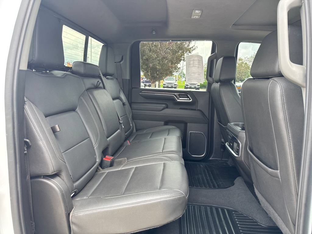 Used 2024 Chevrolet Silverado 2500 LTZ w/ LTZ Convenience Package AWD/4WD image 41