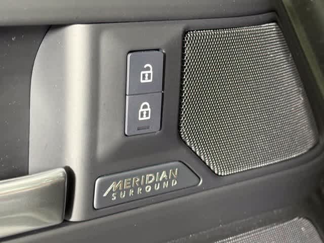 New 2026 Land Rover Defender 110 X-Dynamic SE AWD/4WD image 22