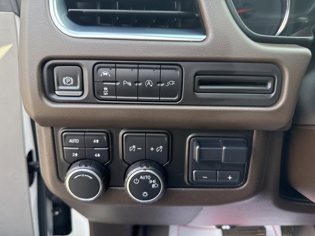 Used 2021 Chevrolet Suburban LT w/ LT Signature Package image 16