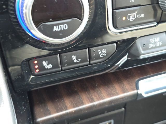 Used 2024 GMC Yukon XL Denali image 19