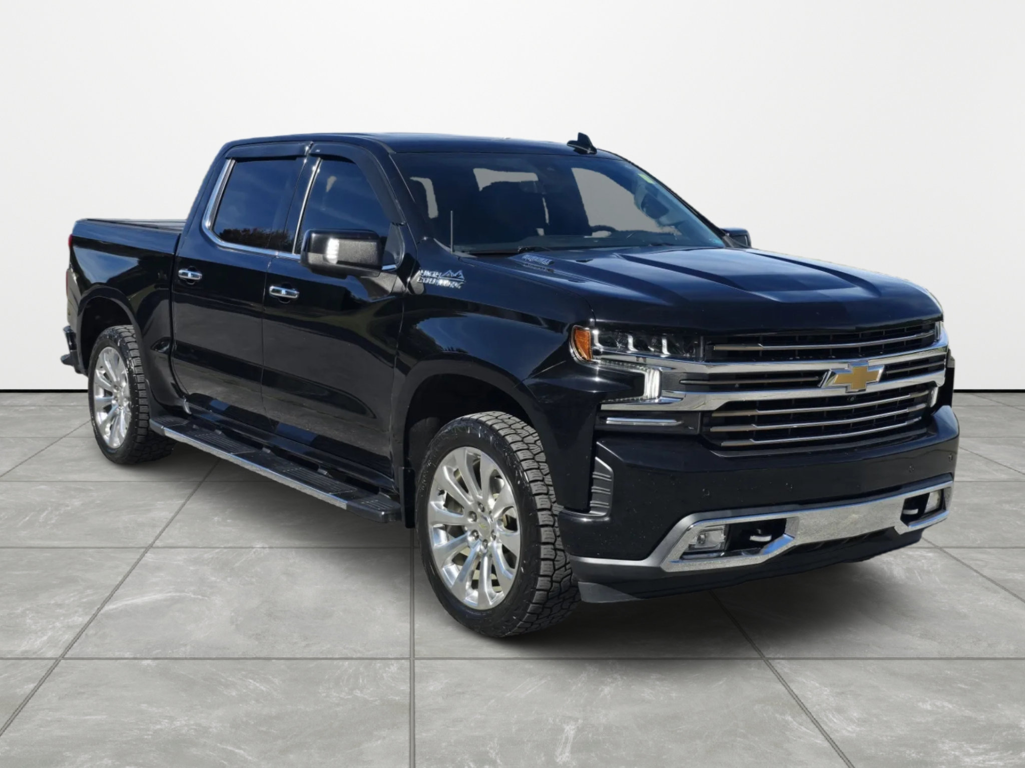 Used 2021 Chevrolet Silverado 1500 High Country w/ Technology Package AWD/4WD image 2