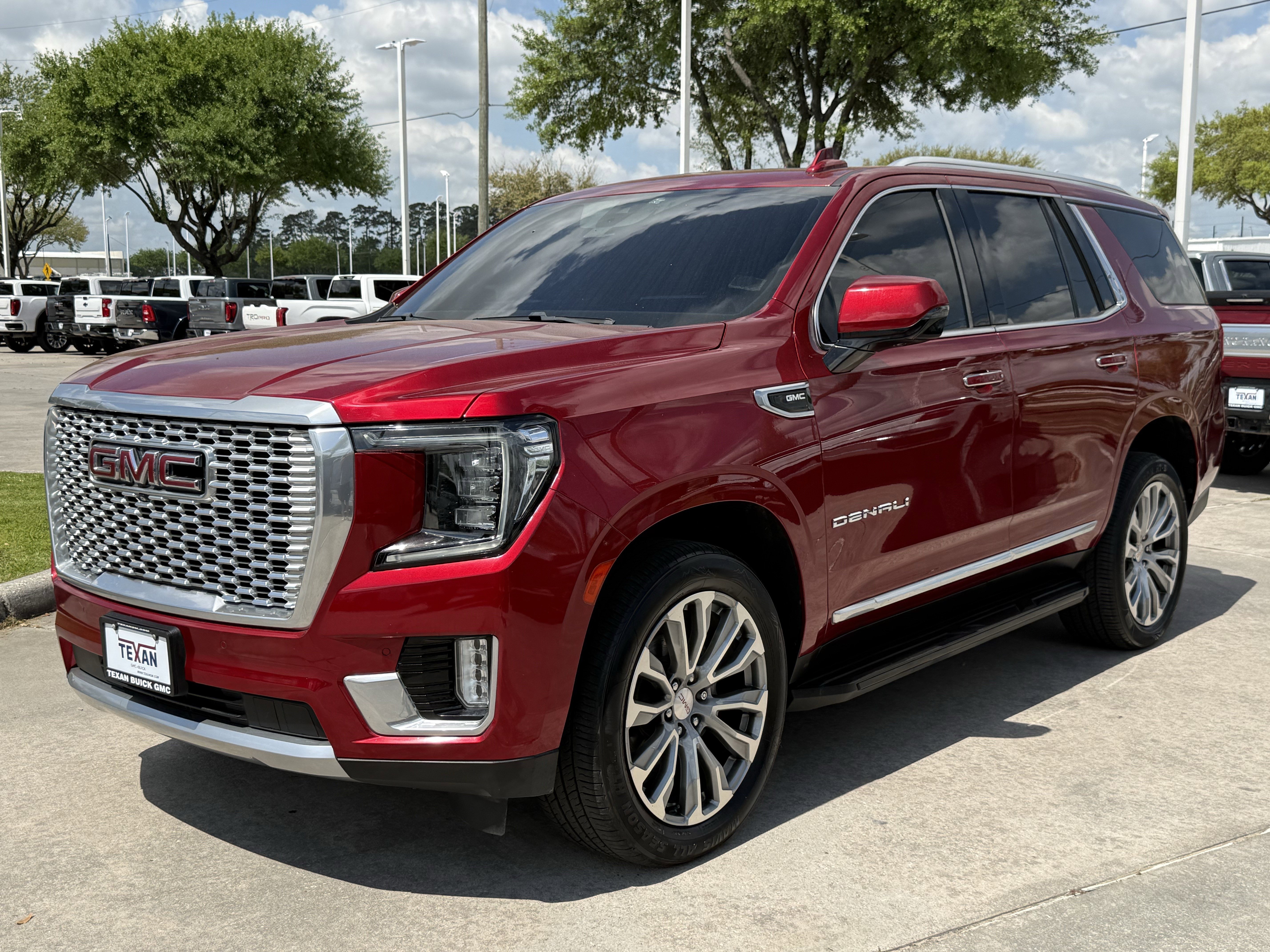 Used 2021 GMC Yukon Denali image 9