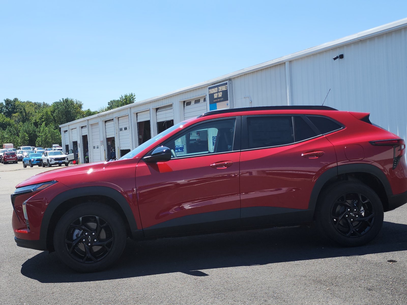 New 2026 Chevrolet Trax LT w/ Driver Confidence Package FWD image 2
