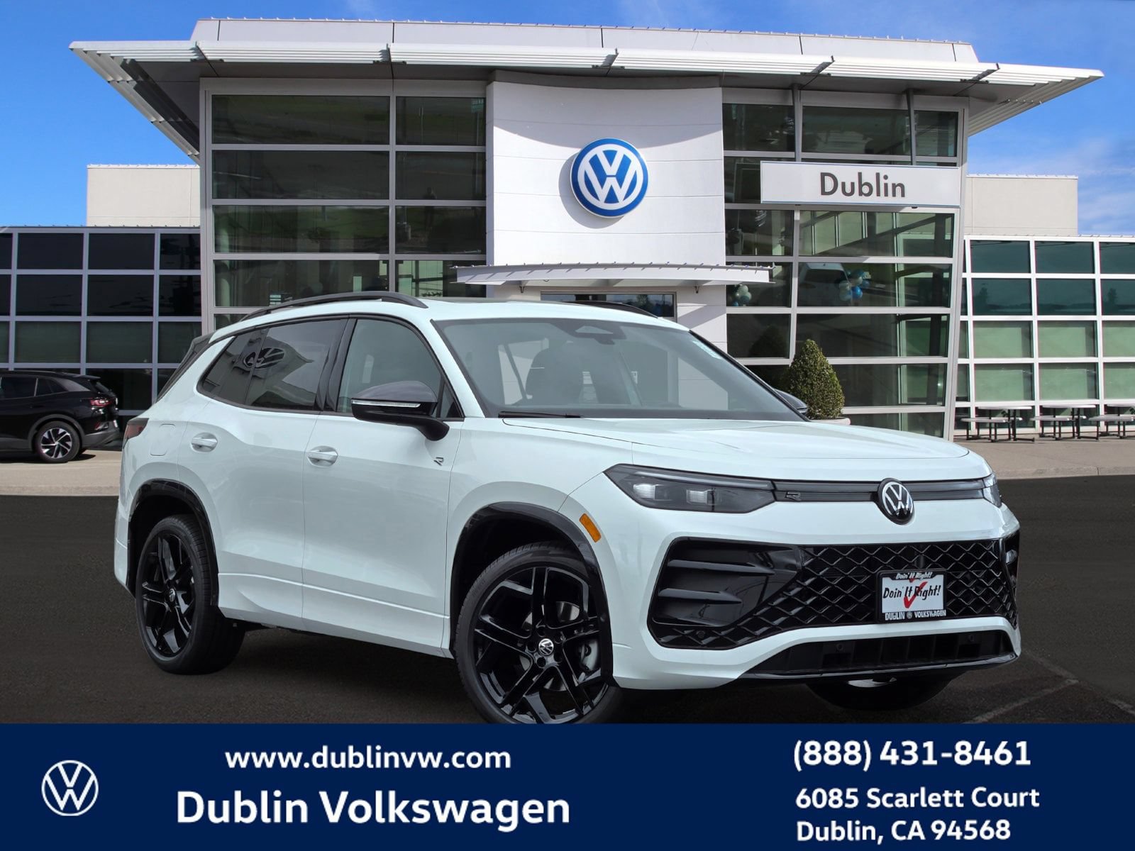 New 2026 Volkswagen Tiguan SE R-Line FWD image 1