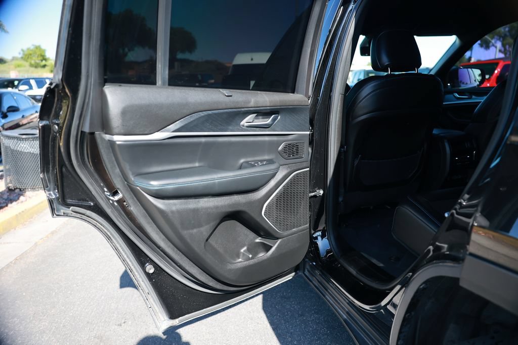 Used 2022 Jeep Grand Cherokee Trailhawk w/ Advanced Protech Group II AWD/4WD image 36