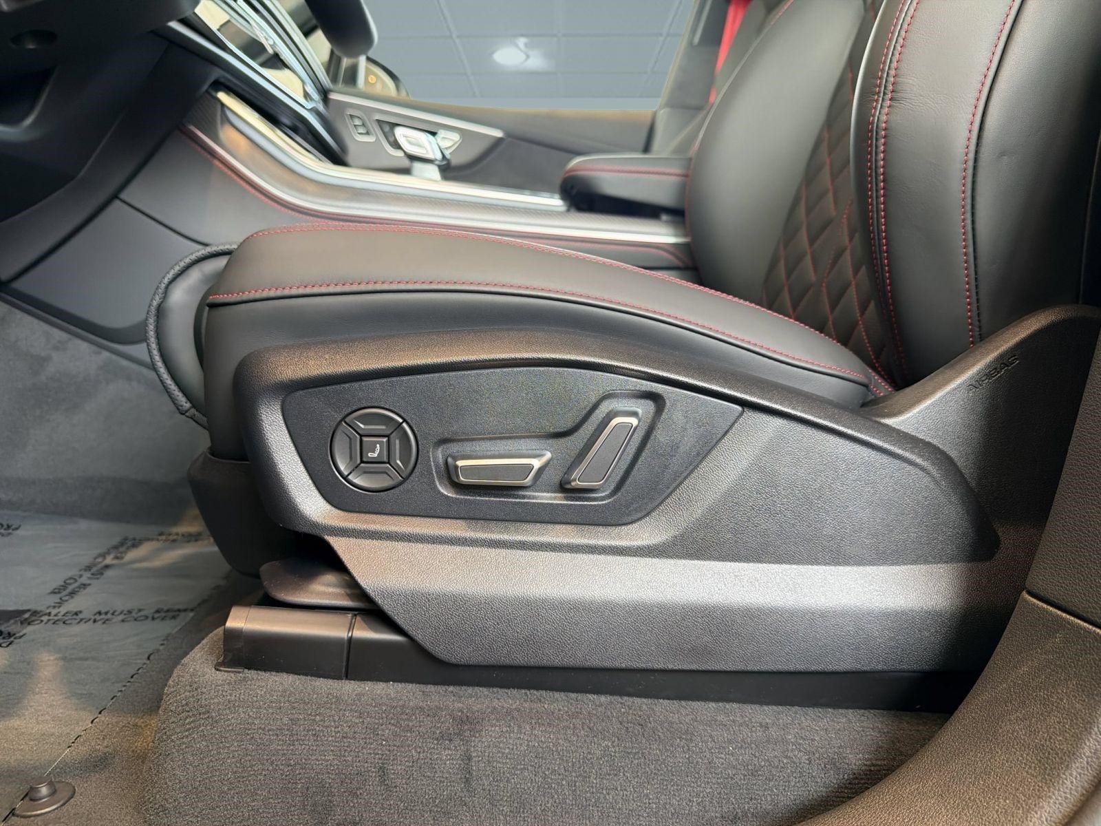 New 2026 Audi SQ7 Prestige AWD/4WD image 16