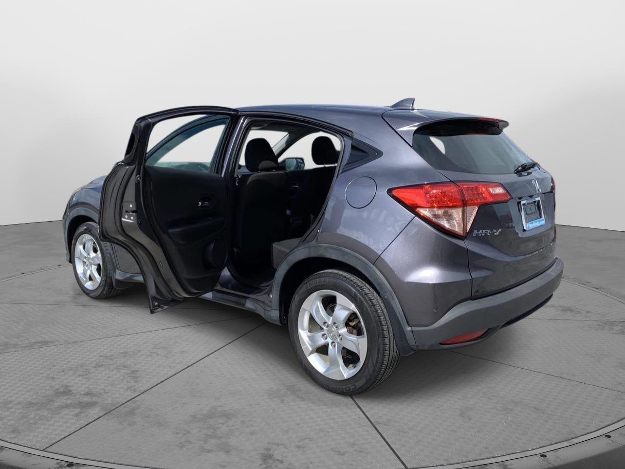 Used 2016 Honda HR-V LX image 32