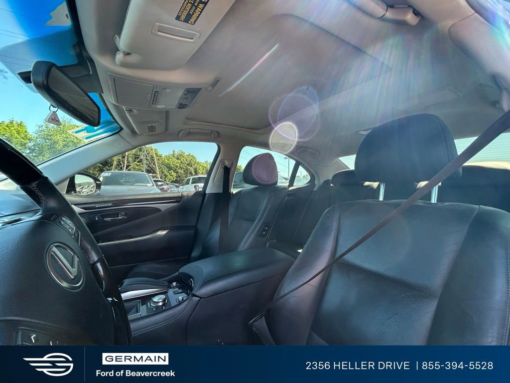Used 2014 Lexus LS 460 w/ Comfort Package RWD image 16