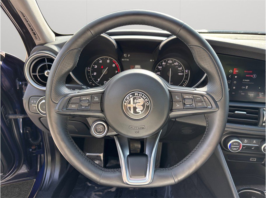 Used 2020 Alfa Romeo Giulia Ti w/ Active Blind Spot Package AWD/4WD image 23