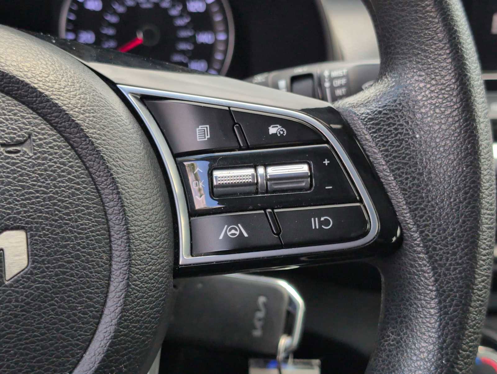 Used 2023 Kia Forte LXS FWD image 23