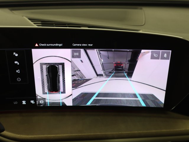 Certified 2025 Audi Q5 Premium w/ Convenience Package AWD/4WD image 18