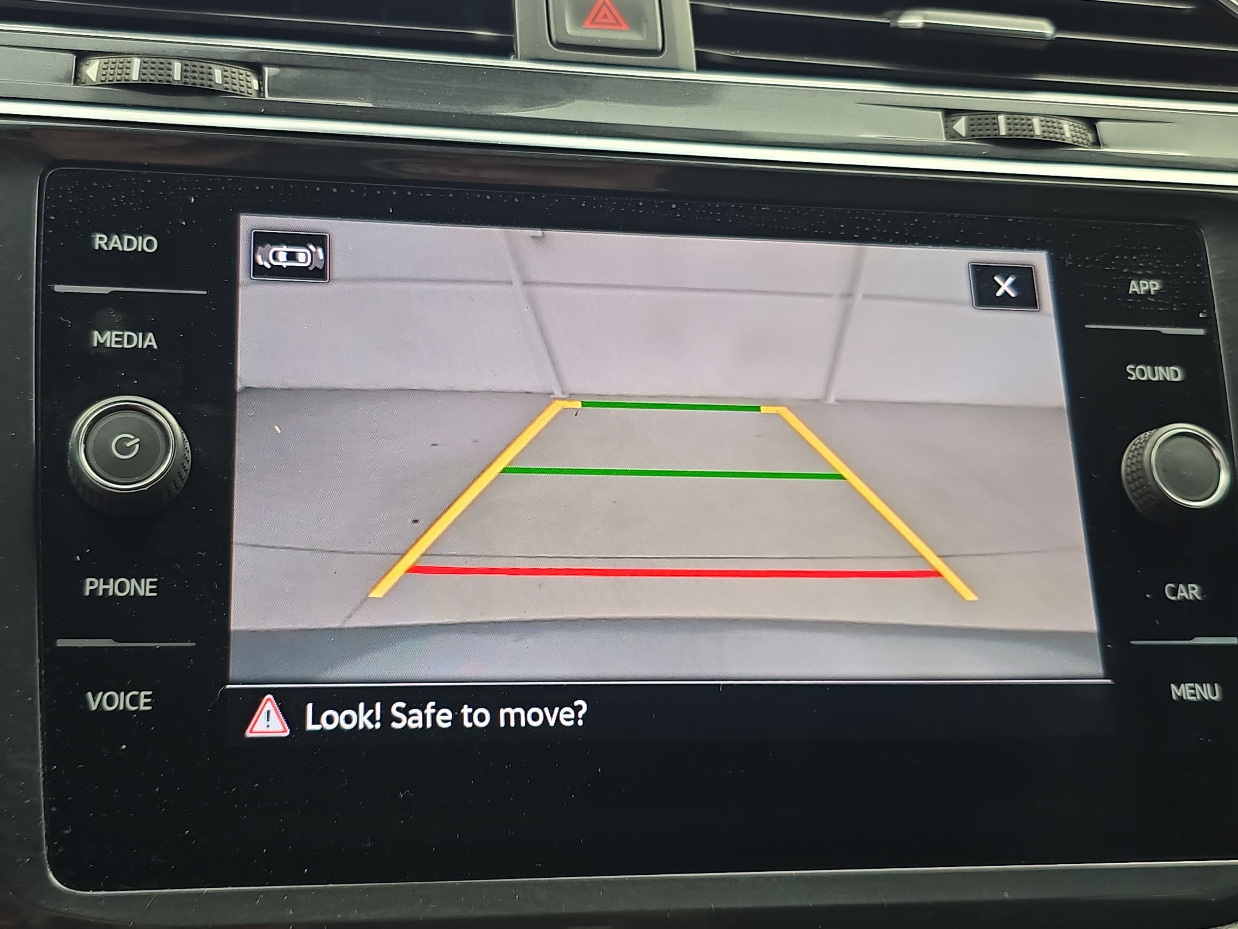 Used 2023 Volkswagen Tiguan SE FWD image 22