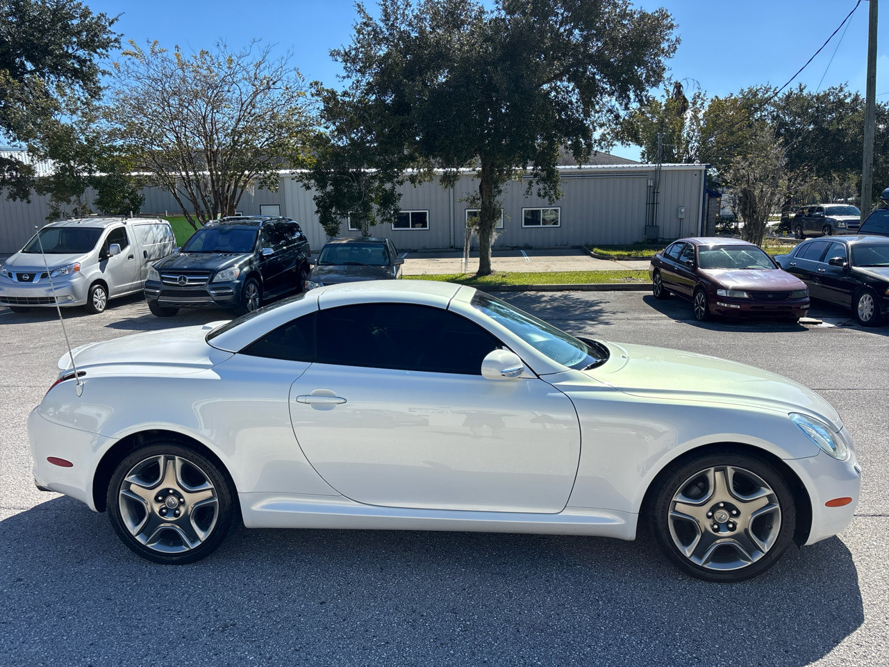 Used 2004 Lexus SC 430 Convertible image 11