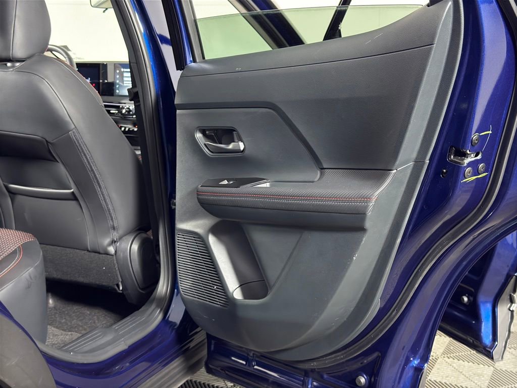 Certified 2025 Nissan Kicks SR AWD/4WD image 29