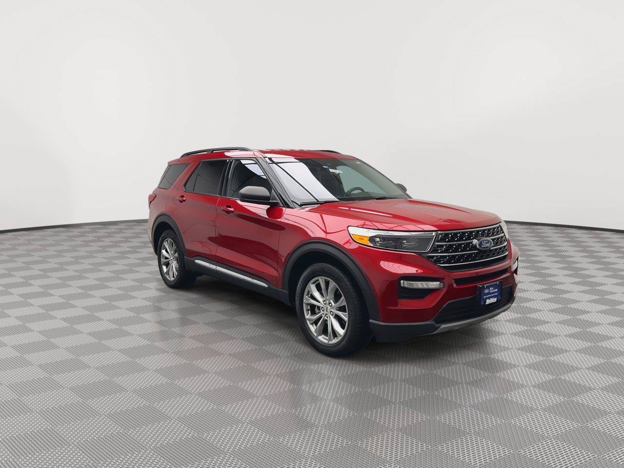 Certified 2020 Ford Explorer XLT w/ Equipment Group 202A AWD/4WD image 36
