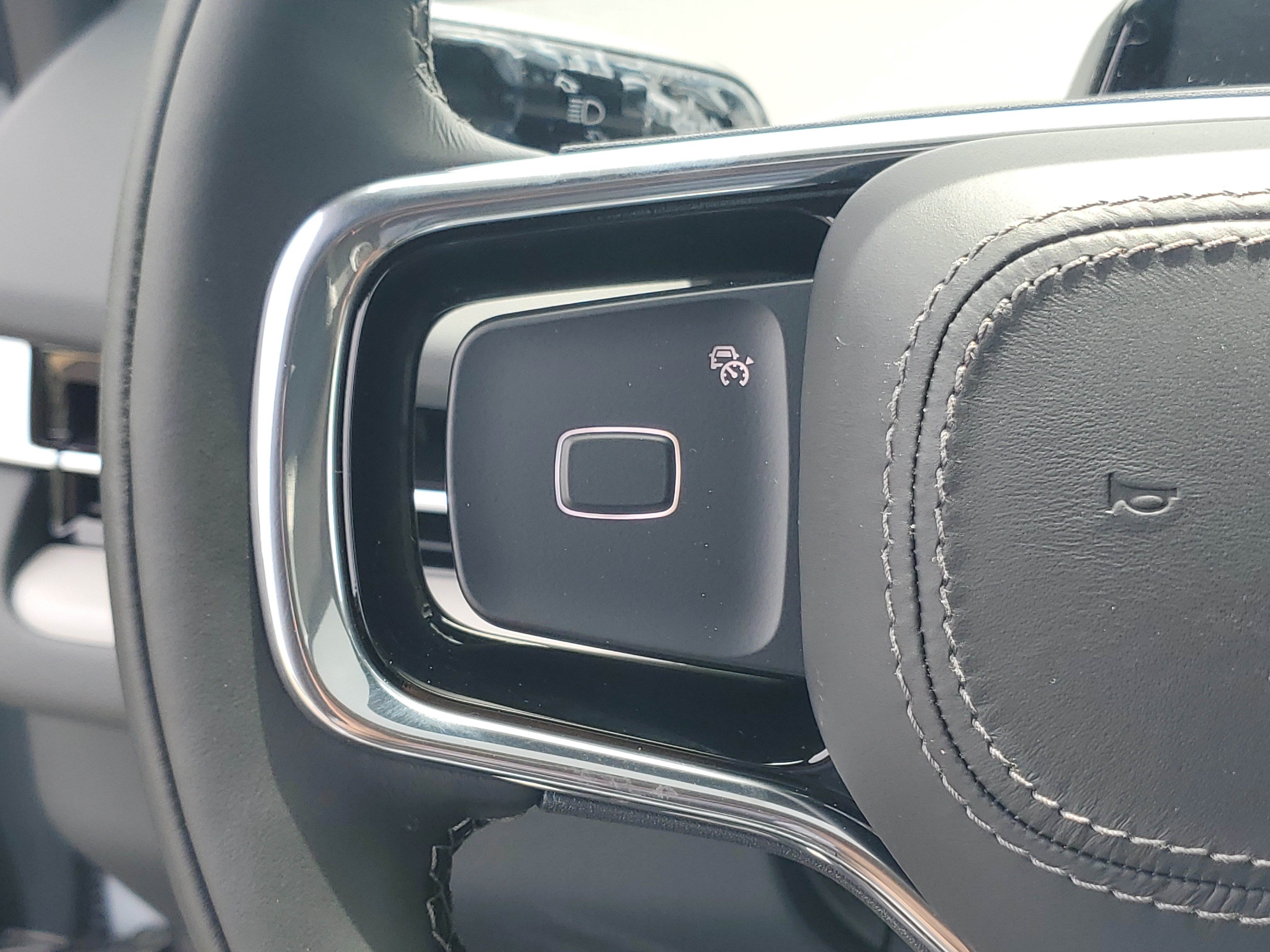 New 2026 Lincoln Navigator Reserve w/ Jet Appearance Package AWD/4WD image 17