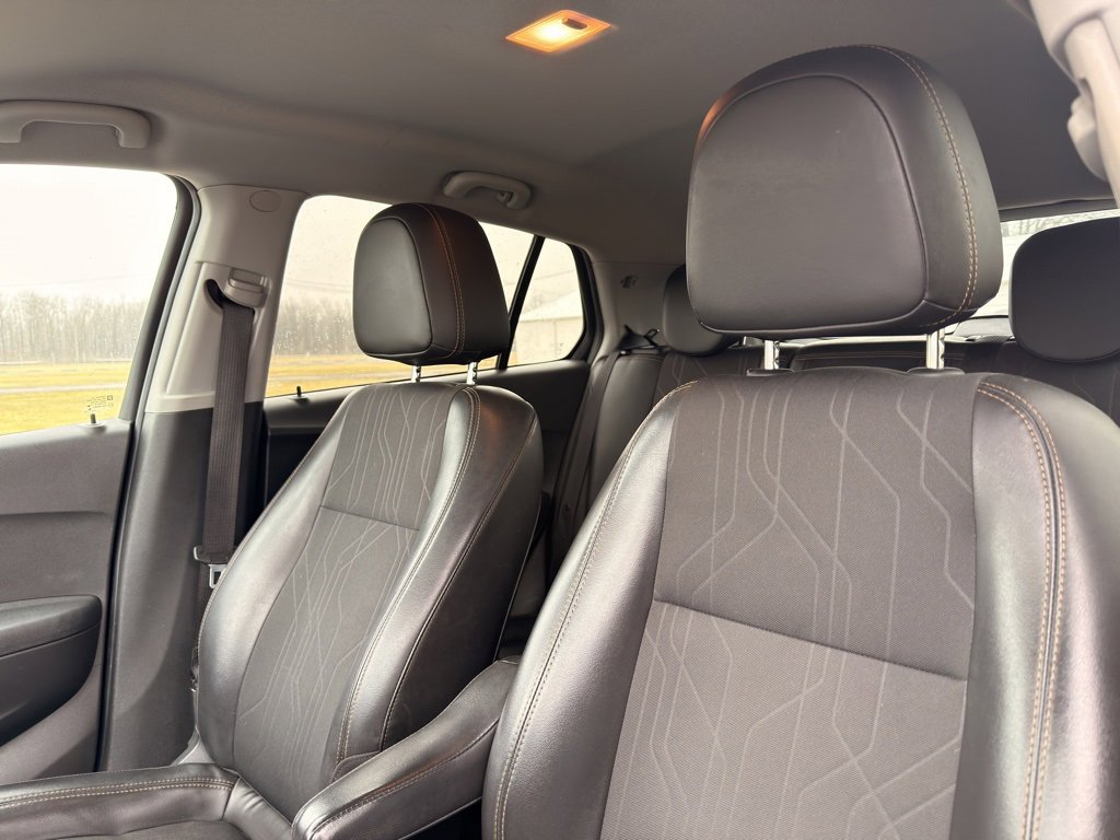 Used 2018 Chevrolet Trax LT w/ Driver Confidence Package image 29