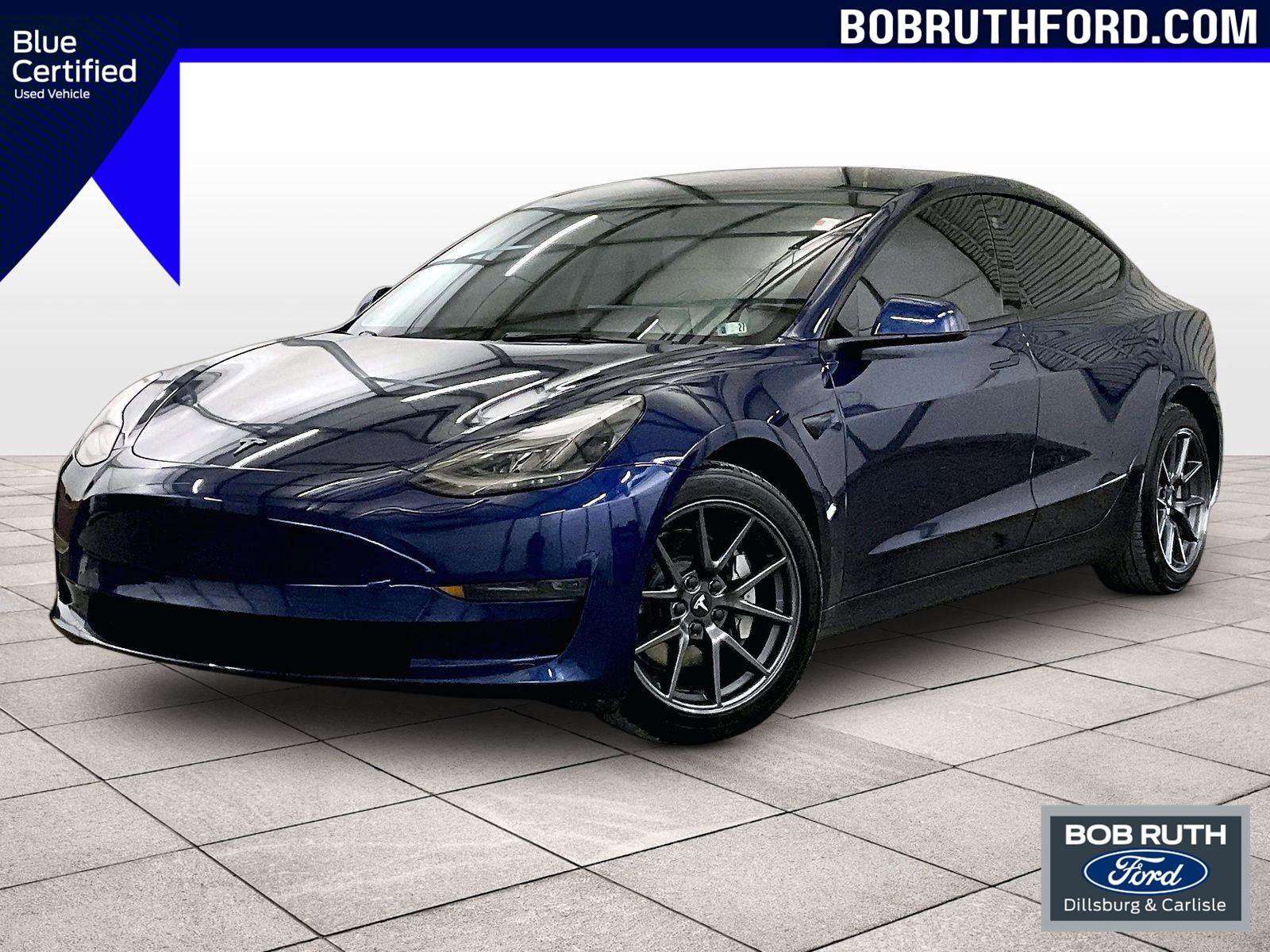 Used 2023 Tesla Model 3 Standard Range image 1