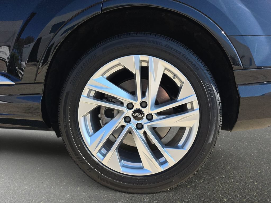 Certified 2023 Audi Q7 3.0T Prestige AWD/4WD image 37