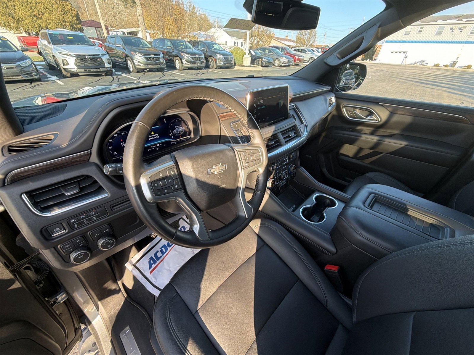 Used 2023 Chevrolet Suburban Z71 w/ Luxury Package image 10