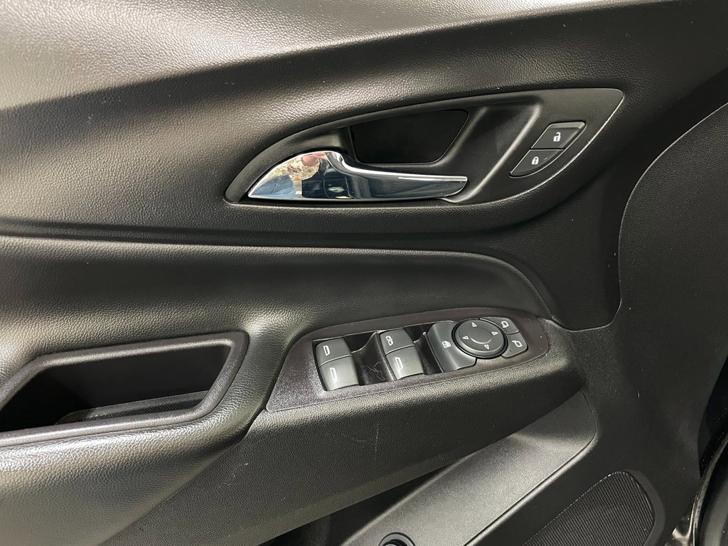 Used 2019 Chevrolet Equinox LT image 23