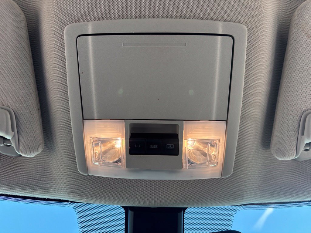 Used 2019 Ford Explorer Limited w/ Limited Luxury Package FWD image 38