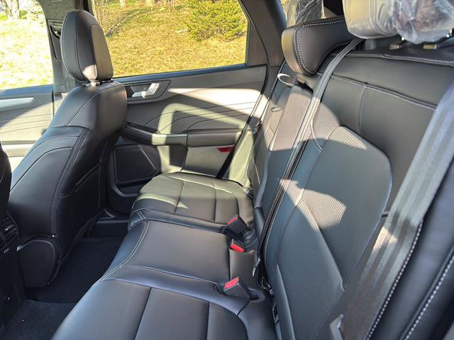 New 2026 Ford Escape Platinum w/ Class II Trailer Tow Package image 15